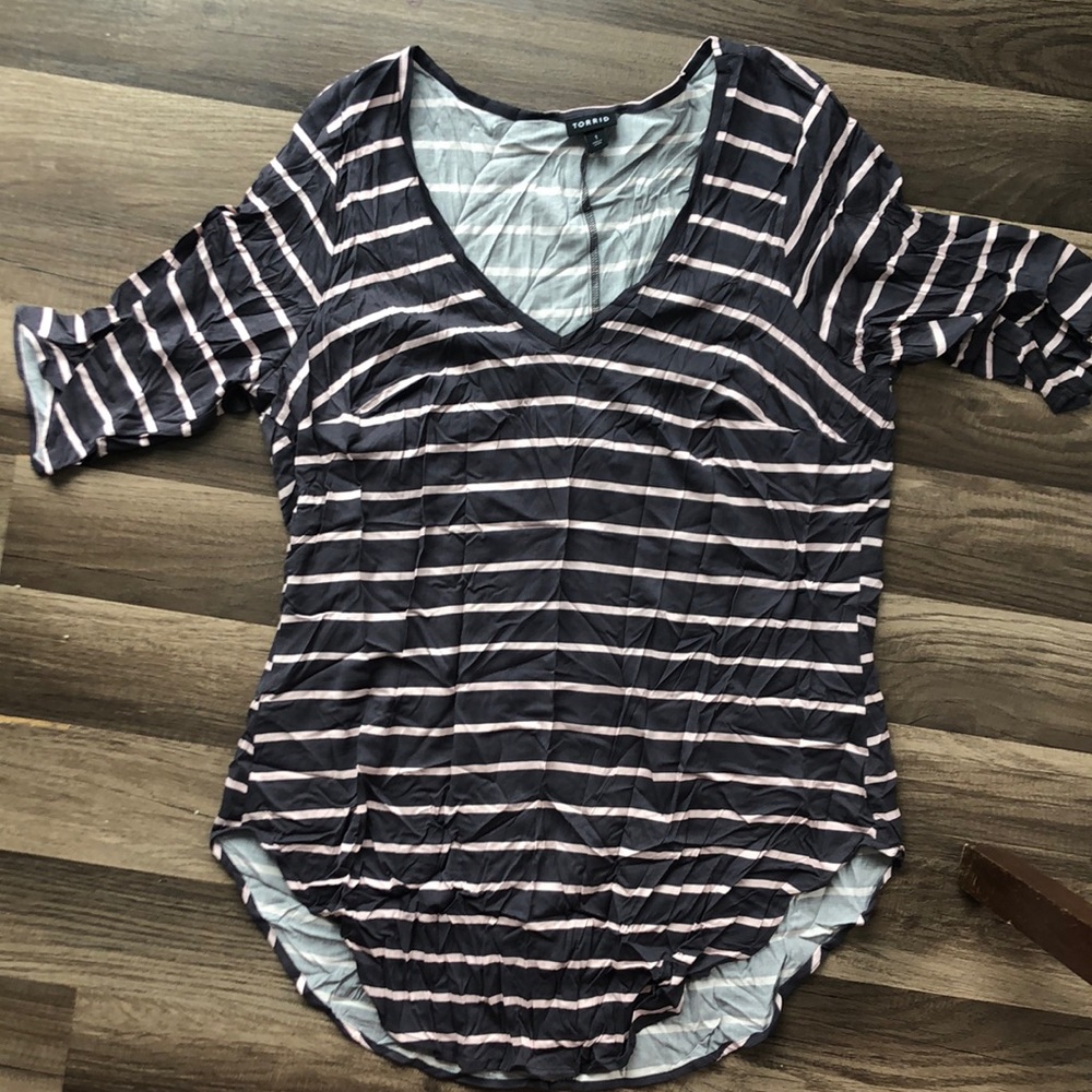 Torrid pink and gray striped v neck blouse top plus size 1X woman’s